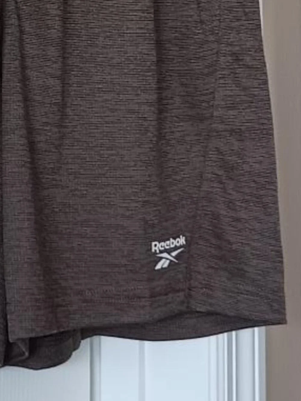 REEBOK Mens Shorts Brown Size Large Slim Activewear NEW